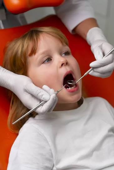 Çocuk diş hekimliği (pedodonti) muayenesi – DentaNoya Bornova